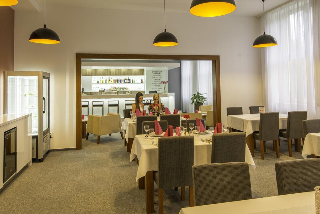 Hotel Skalka 라젝크테플리스 외부 사진