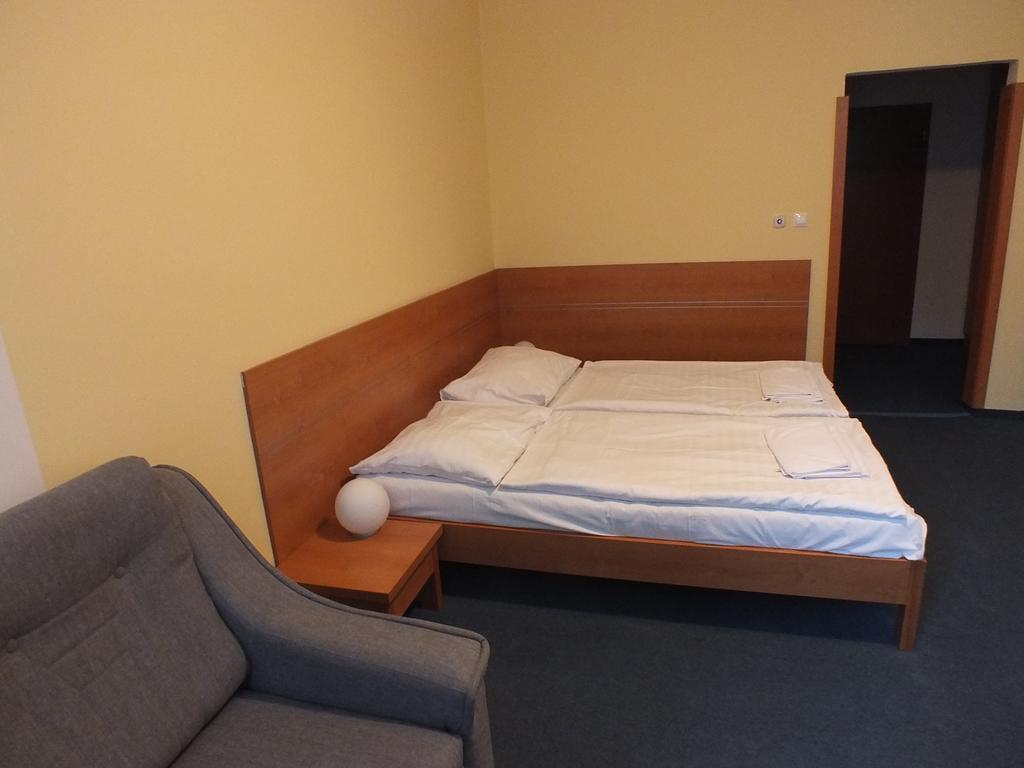 Hotel Skalka 라젝크테플리스 외부 사진